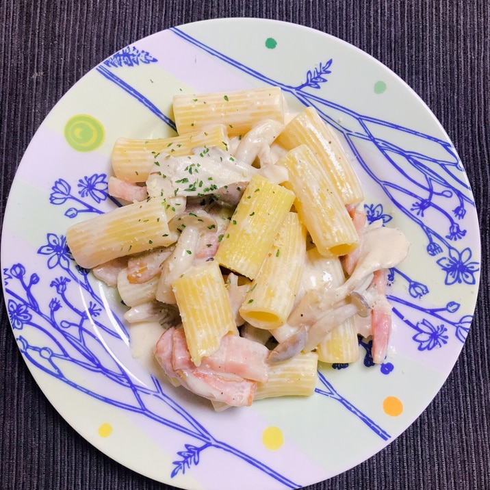 きのこたっぷり!本格派リガトーニのクリームソース